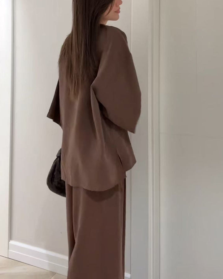 LERÁ | Casual V-Neck Set